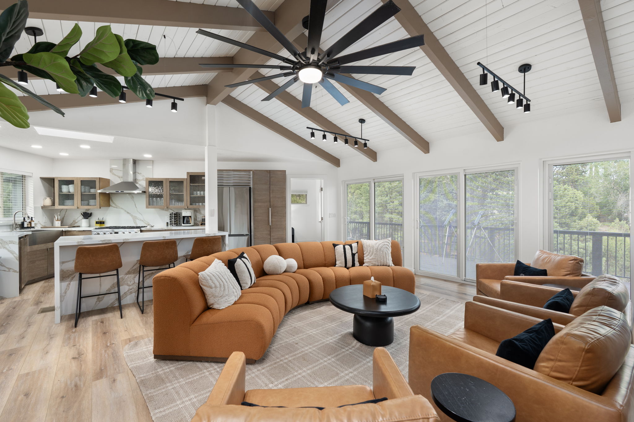 Sedona vacation rental open concept living room & kitchen